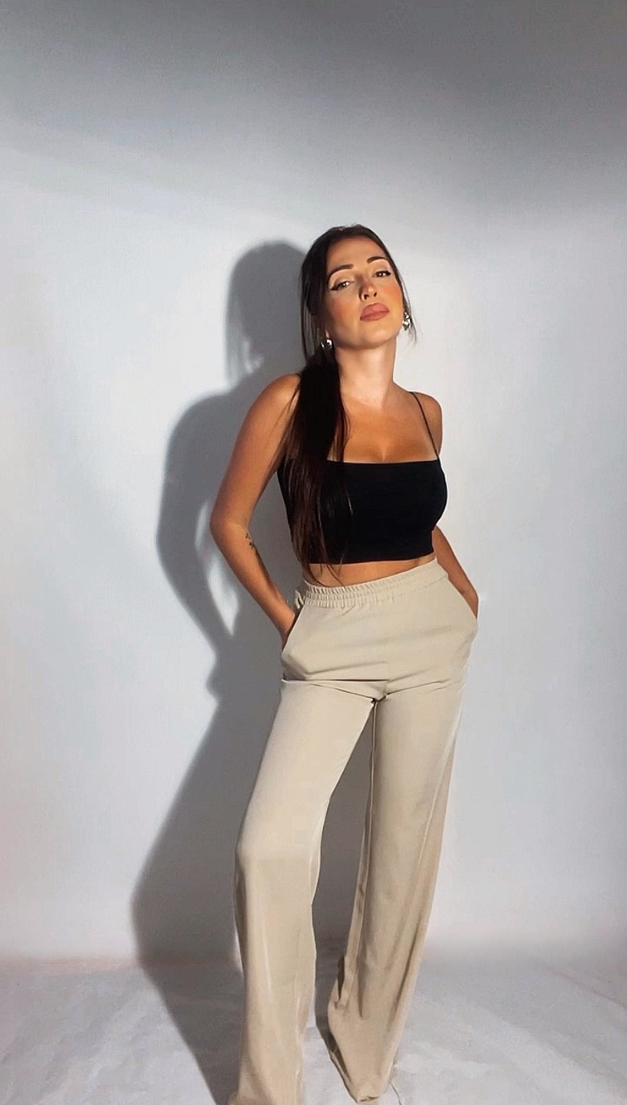 PANTALON LARGE À TAILLE ÉLASTIQUE BEIGE