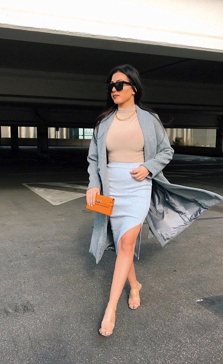 Manteau-avec-ceinture-gris-femmebranchee