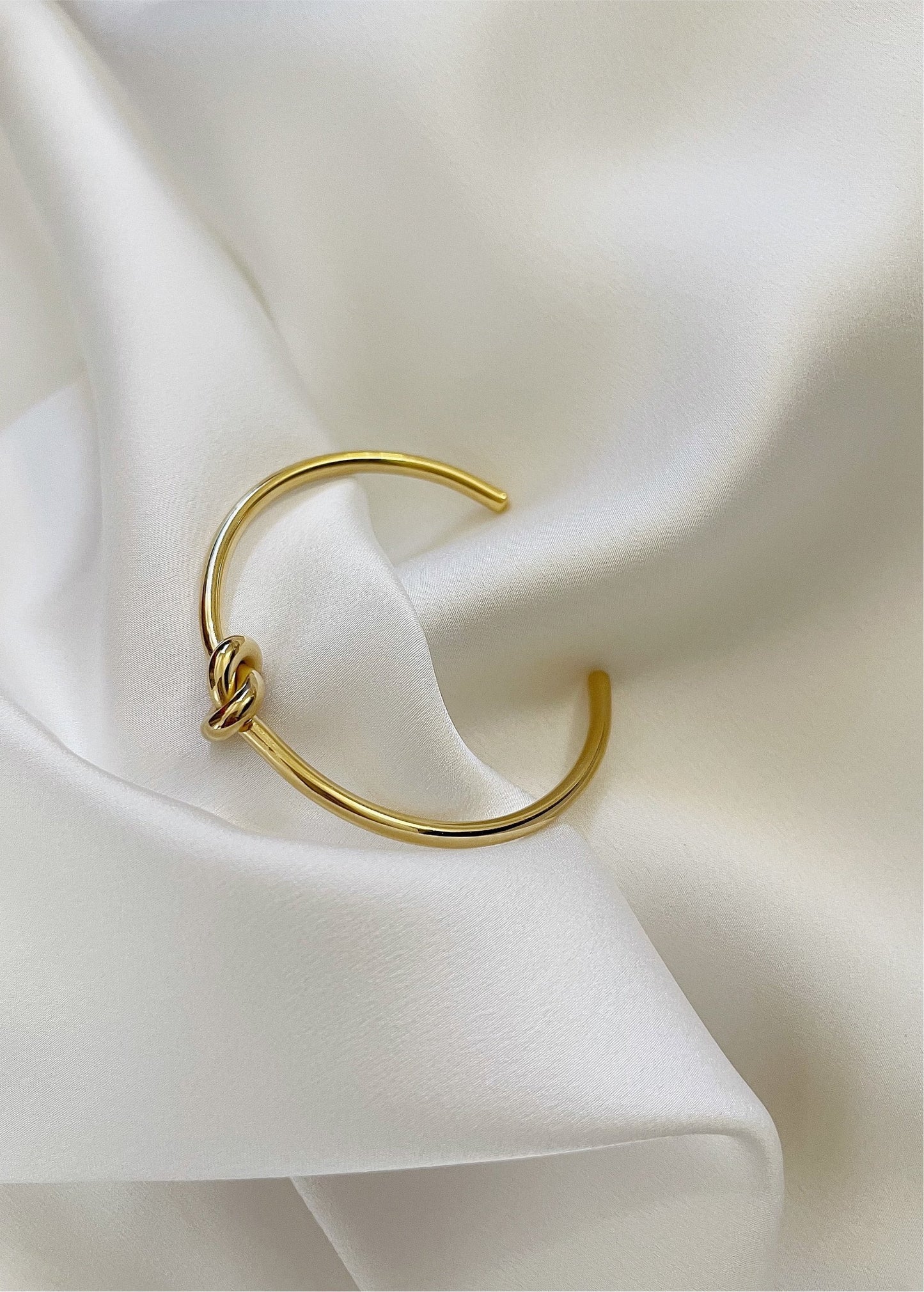 bracelets-noeud-femmebranchee