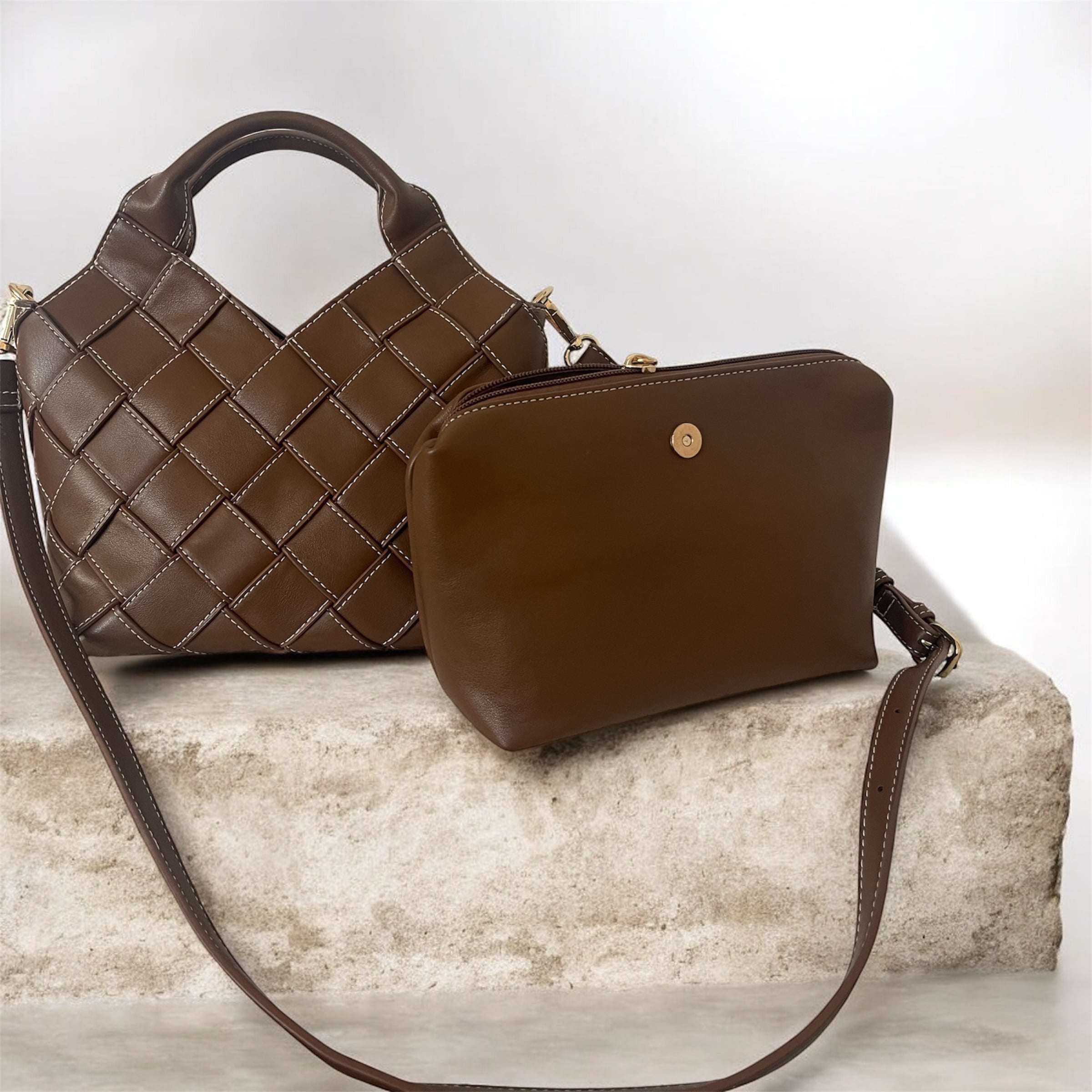 BROWN BUCKET BAG