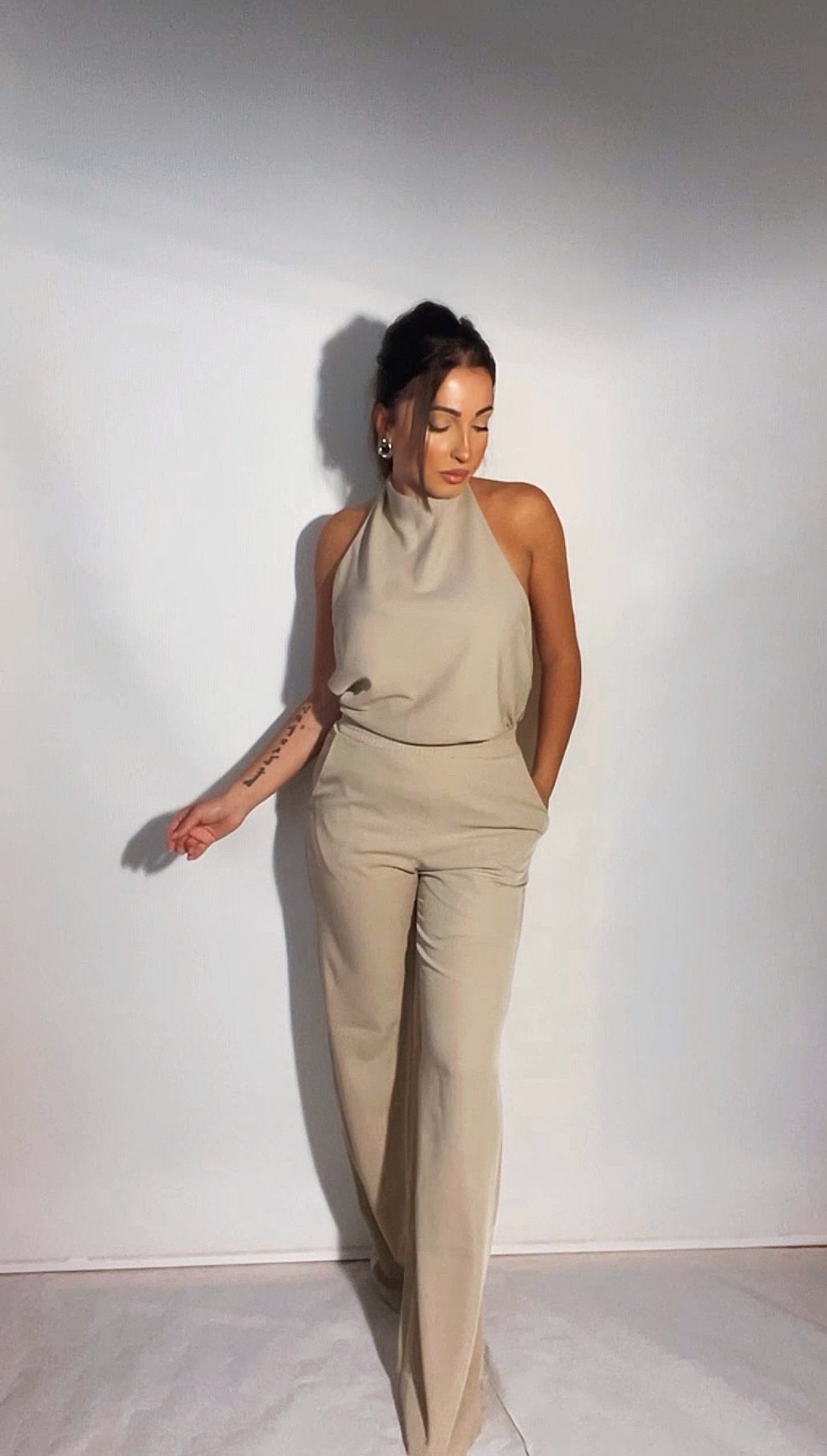 PANTALON LARGE À TAILLE ÉLASTIQUE BEIGE