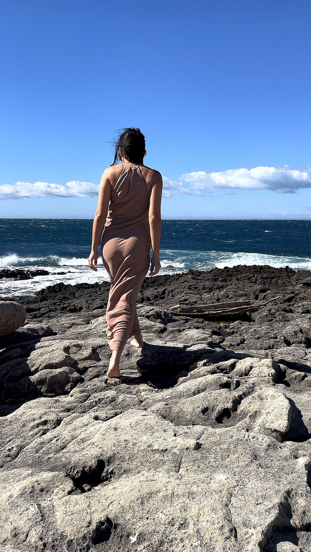 ROBE À ENCOLURE AMÉRICAINE BEIGE