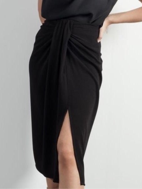 3Jupe-mi-longue-à-noeud-femmebranchee