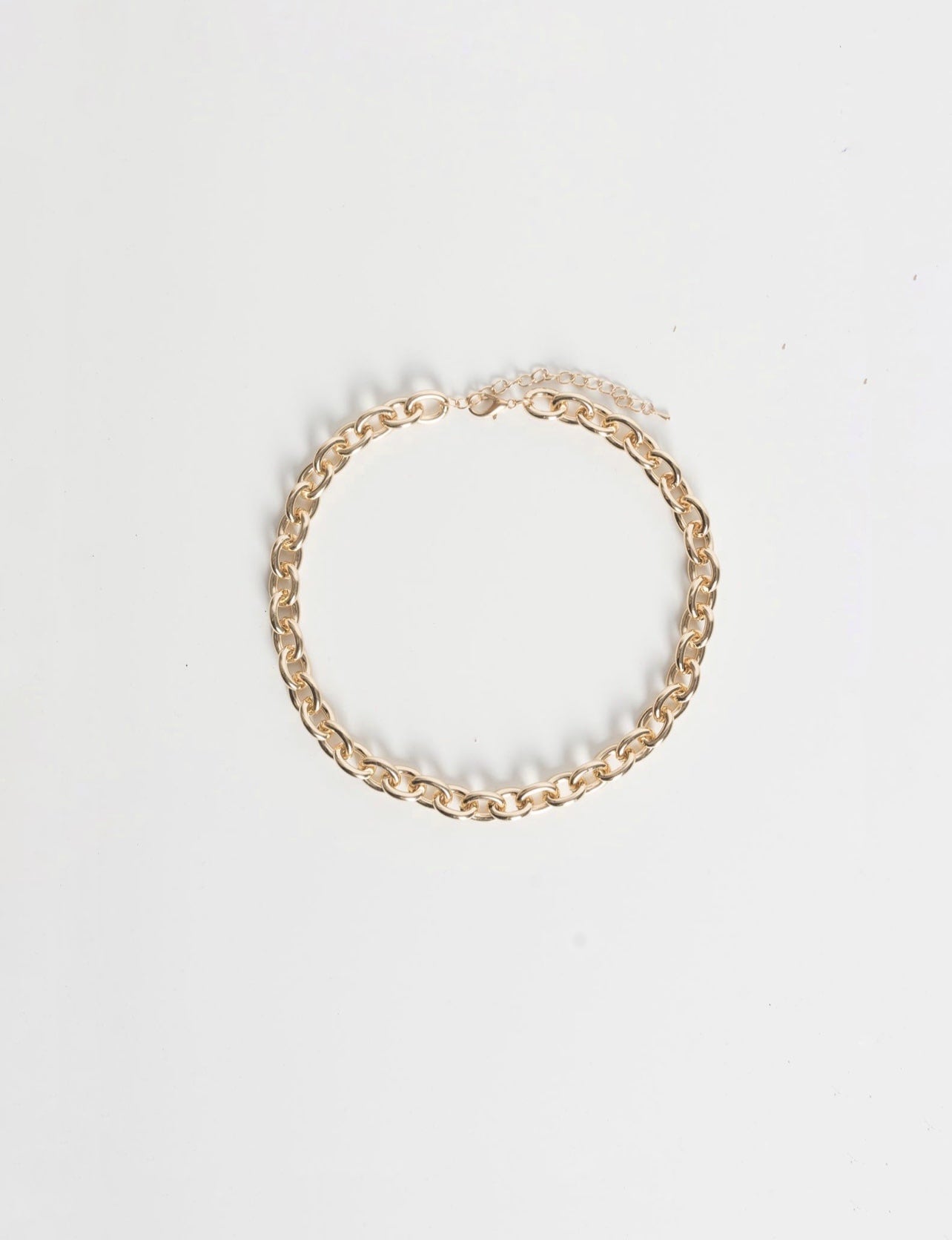 Collier-à-maillons-femmebranchee