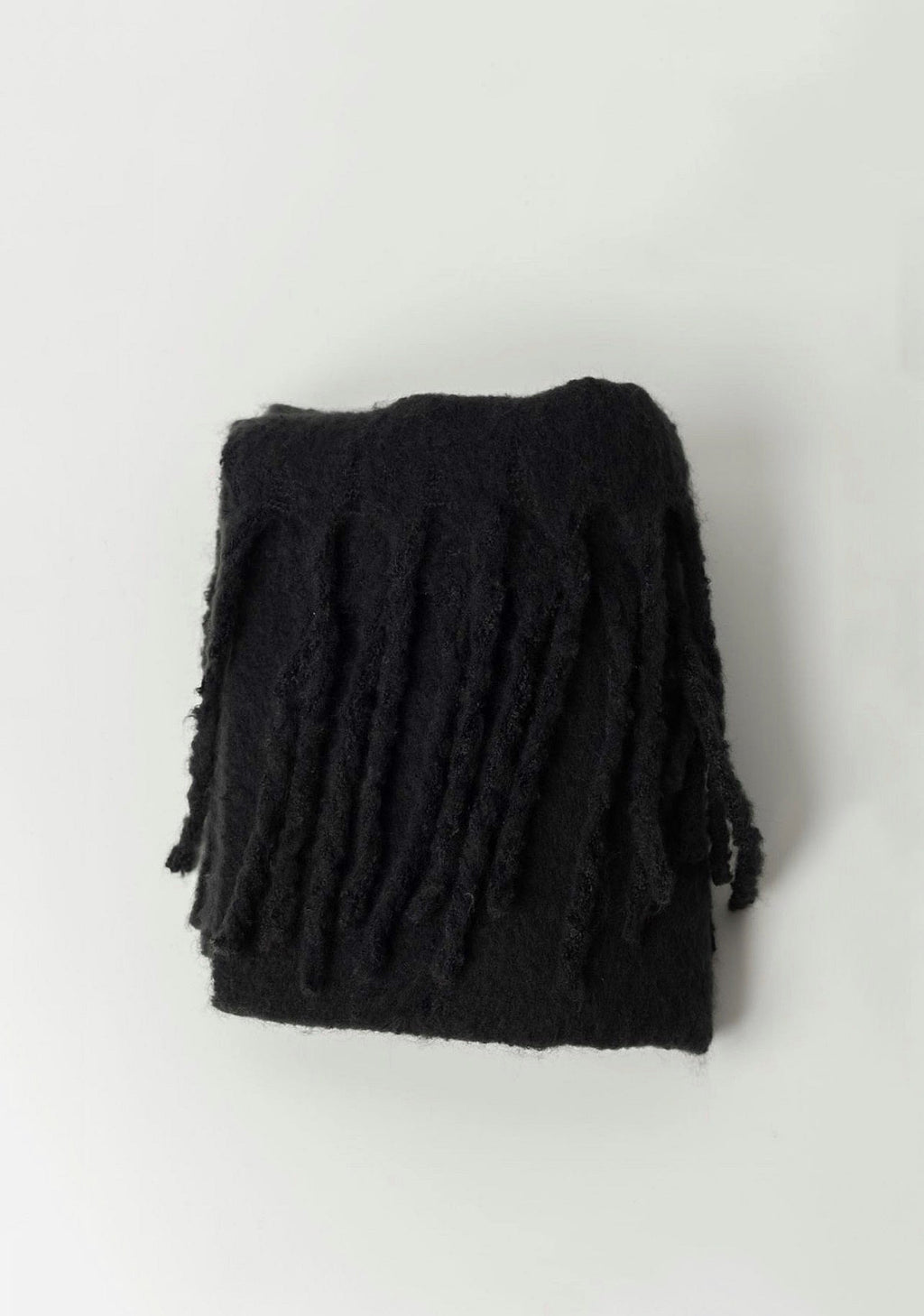 Écharpe-noir-femmebranchee