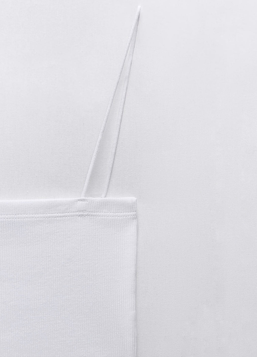 haut blanc femmebranchee