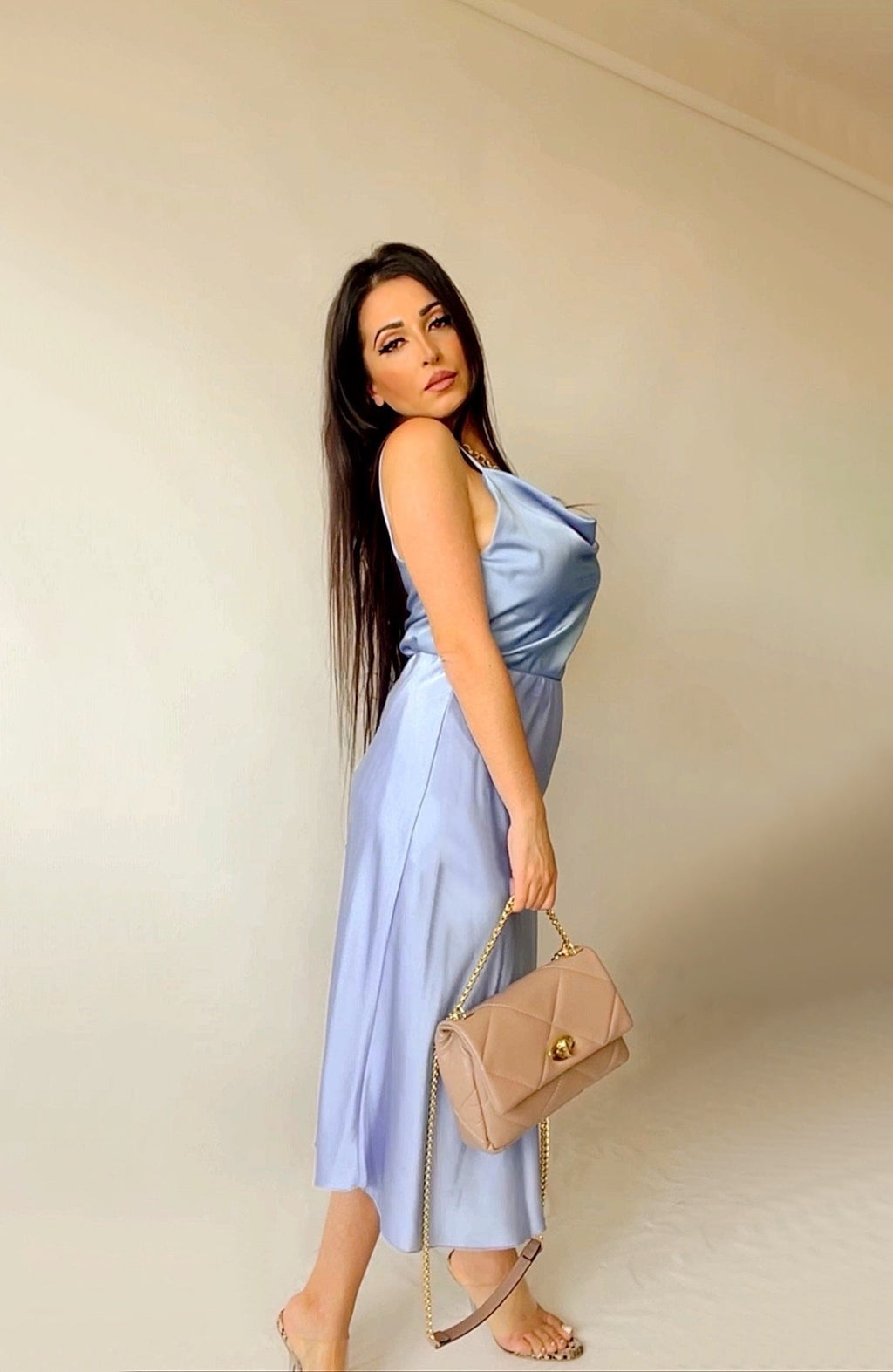 ensemble-satin-top-et jupe-femmebranchee