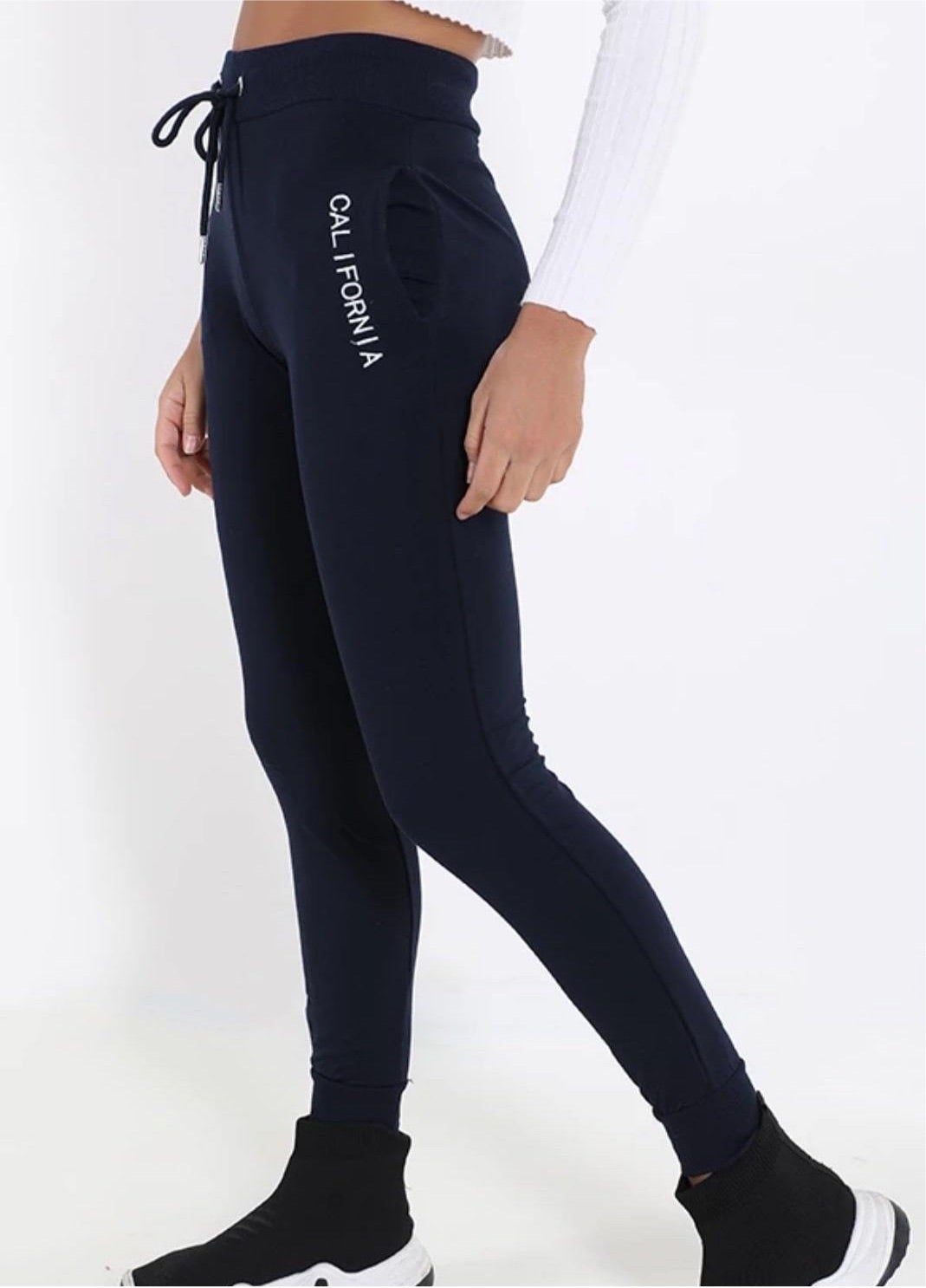 jogging-marine-femmebranchee