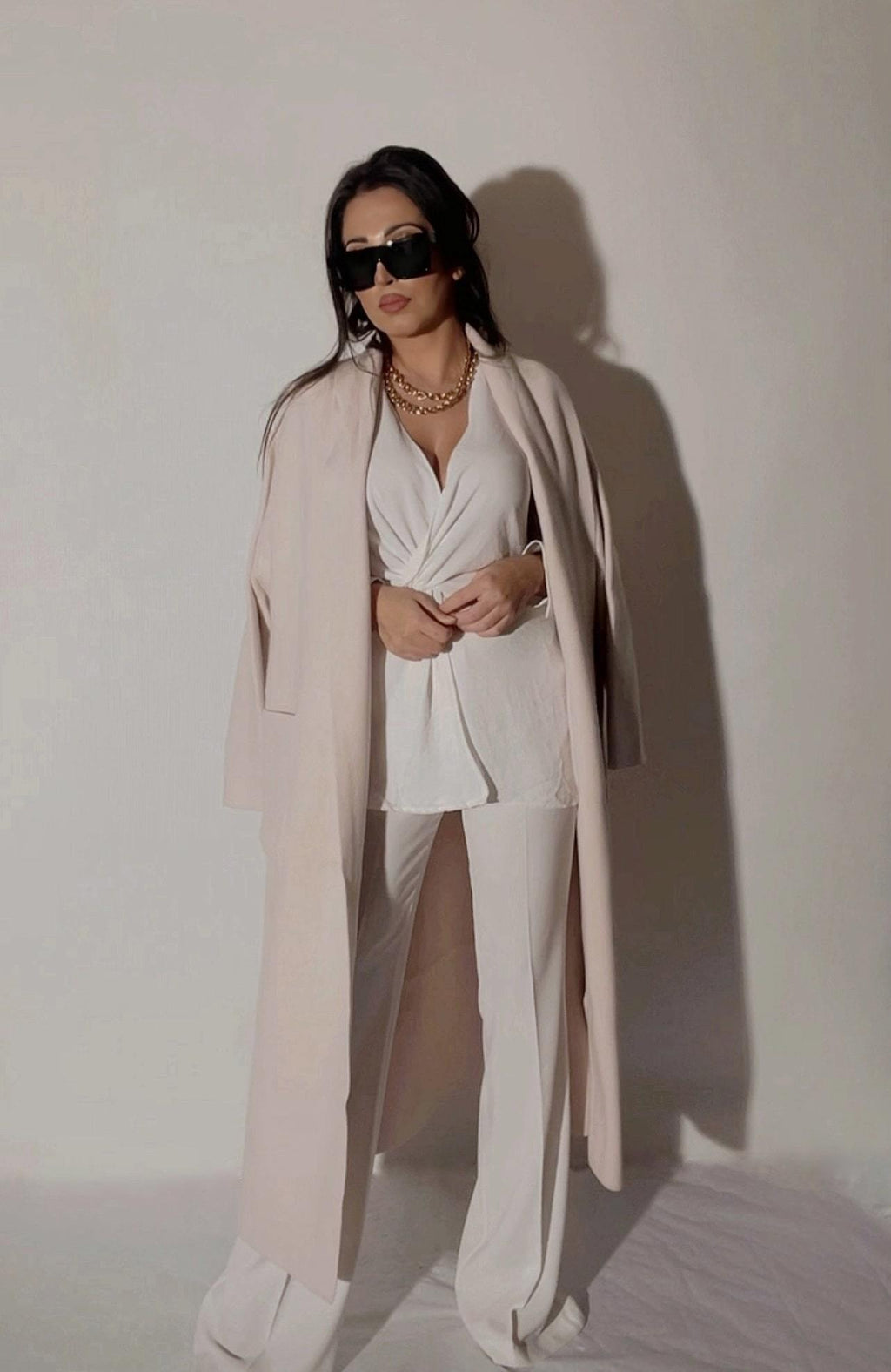 manteau-oversize-pantalon-chemisier-top-femmebranchée